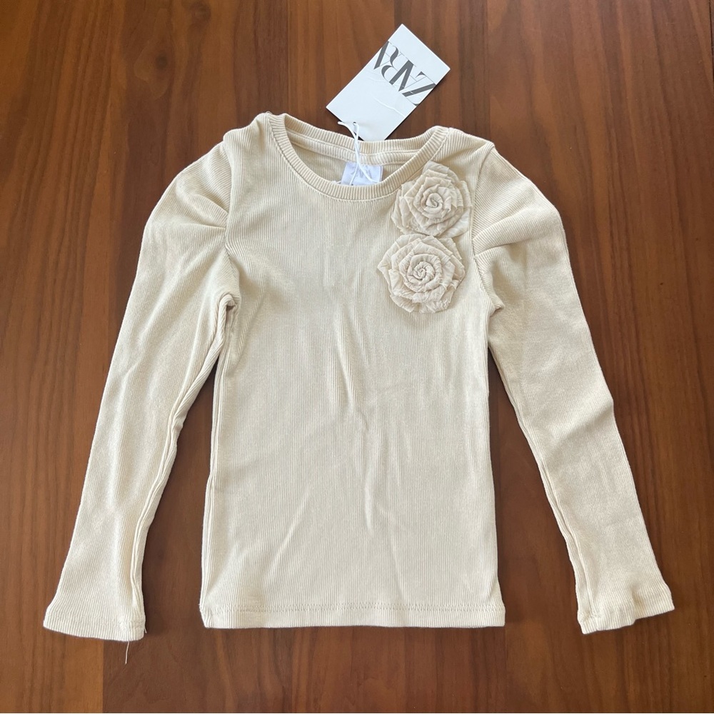 ZARA | NWT 3D flowers Long Sleeve rib Tee size 6-7
